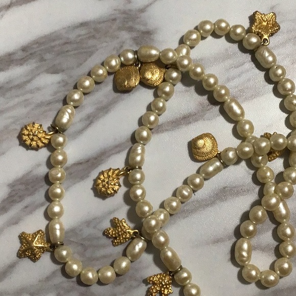 Faux Pearl Necklace - Picture 3 of 3